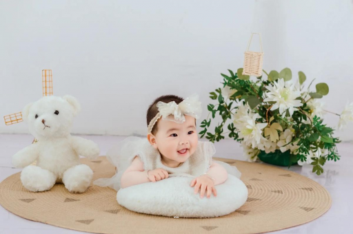 哈密宝宝三个月翻身