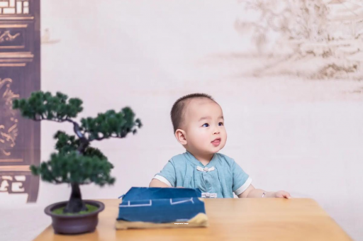 哈密宝宝几个月用拉拉裤