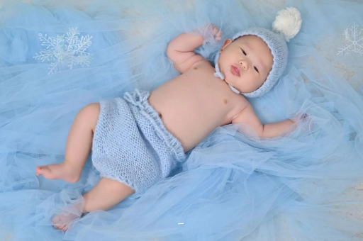 哈密摸孕妇肚子沾喜气